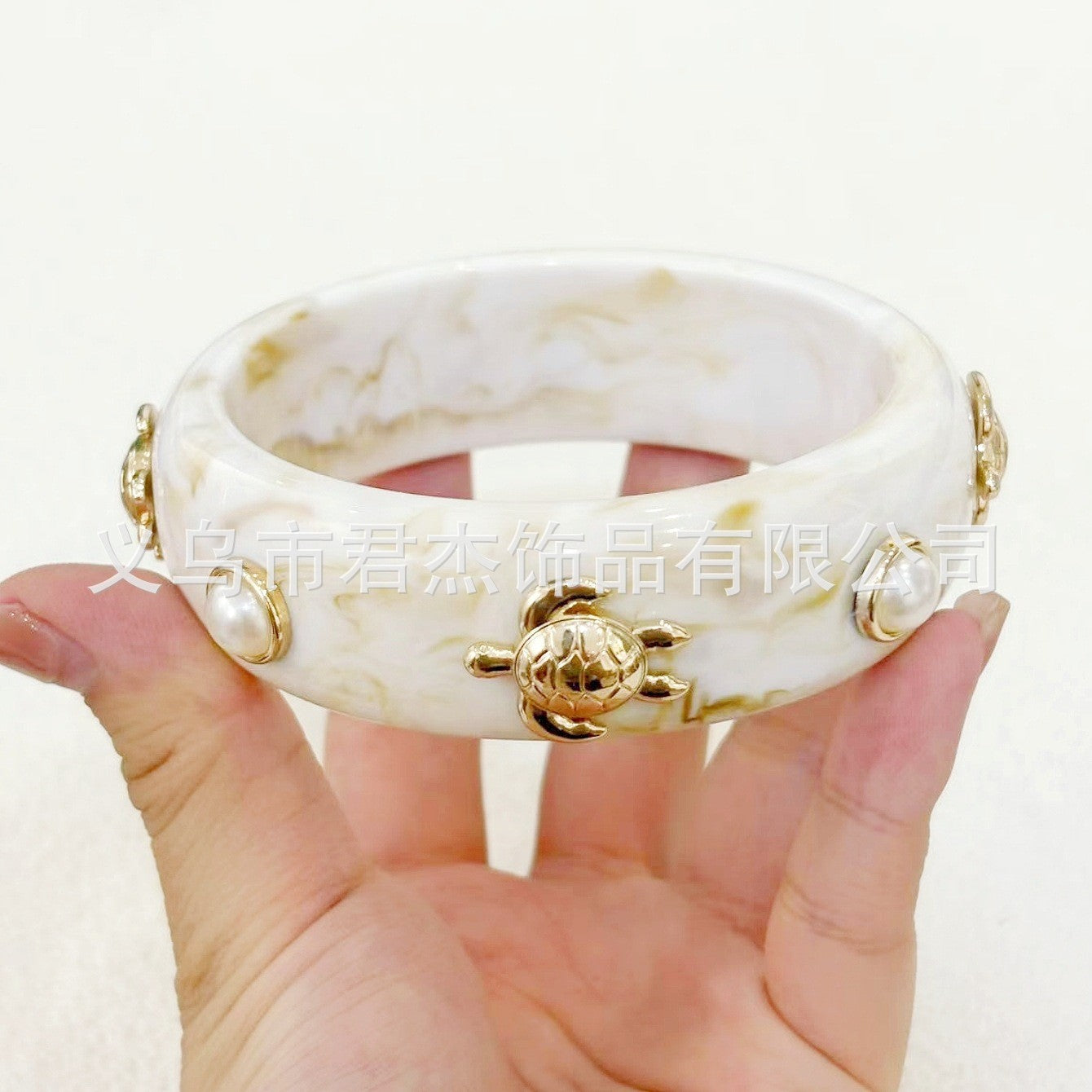 Wholesale Resin Pearl Shell Bracelet